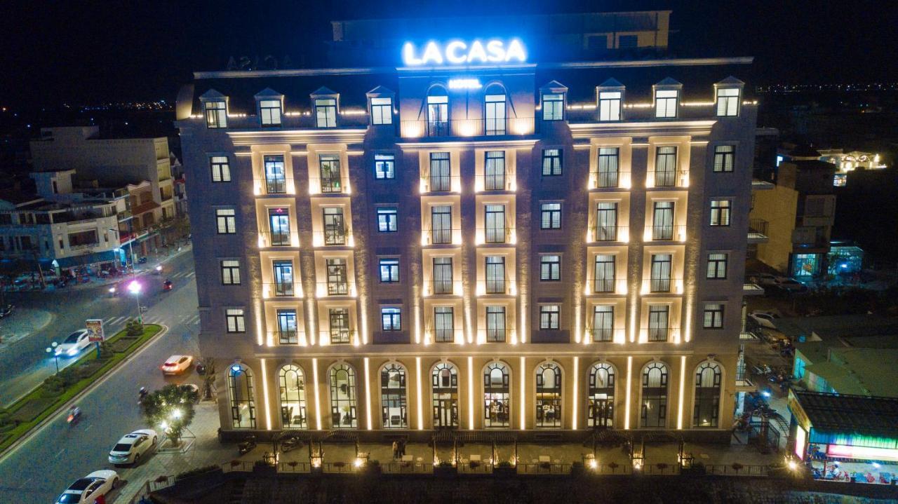 La Casa Tuy Hoa Hotel Exterior photo