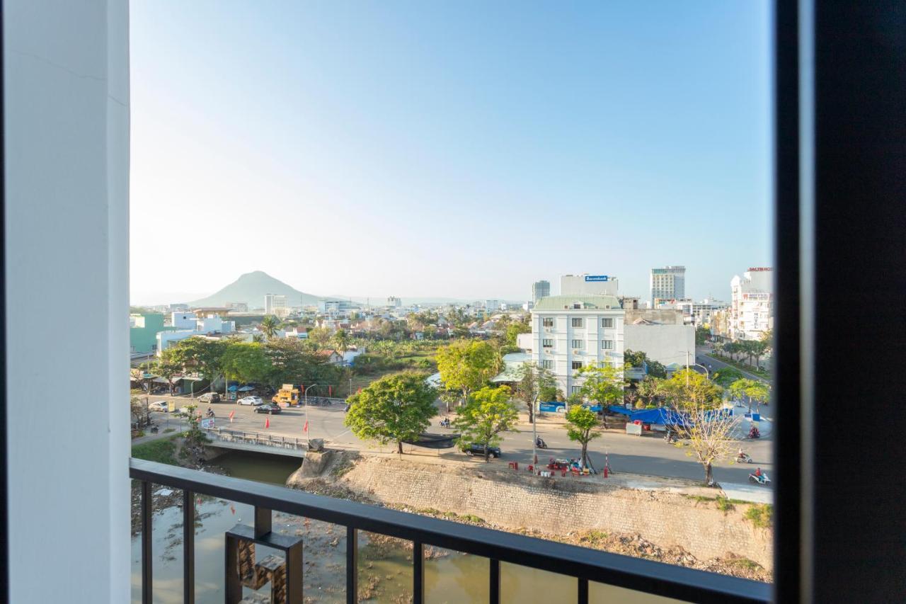 La Casa Tuy Hoa Hotel Exterior photo